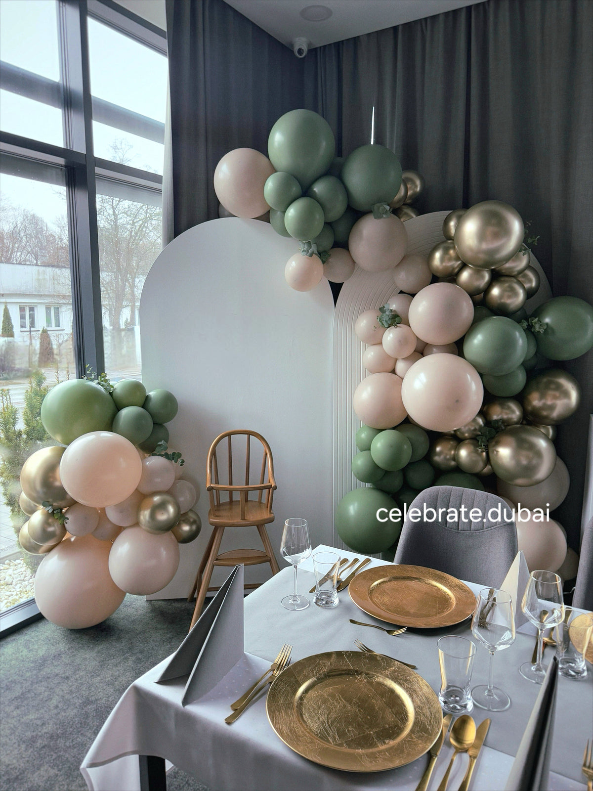 Balloon Garland Arch With Two Backdrops In Green, Beige And Golden 